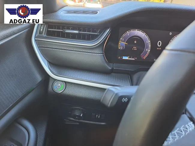 Wnętrze Jeep Grand Cherokee WL 3.6, przełącznik instalacji gazowej