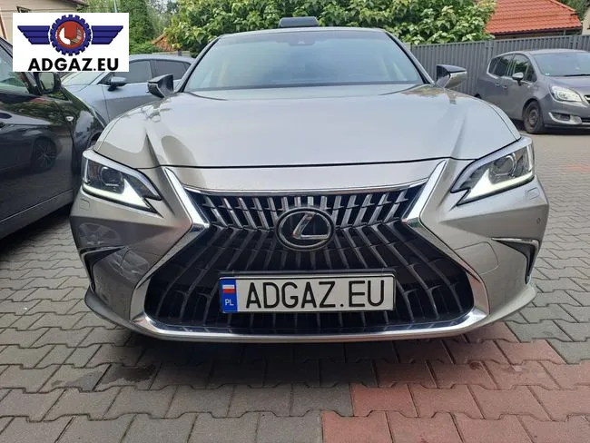 Lexus ES300h KME Direct